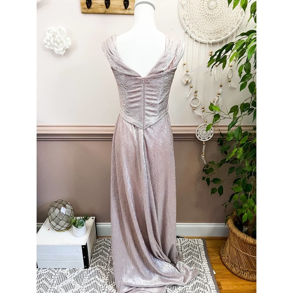 Rene Ruiz Collection Metallic Rose Sleeveless Long Gown NWT Size 2 - Picture 5 of 9